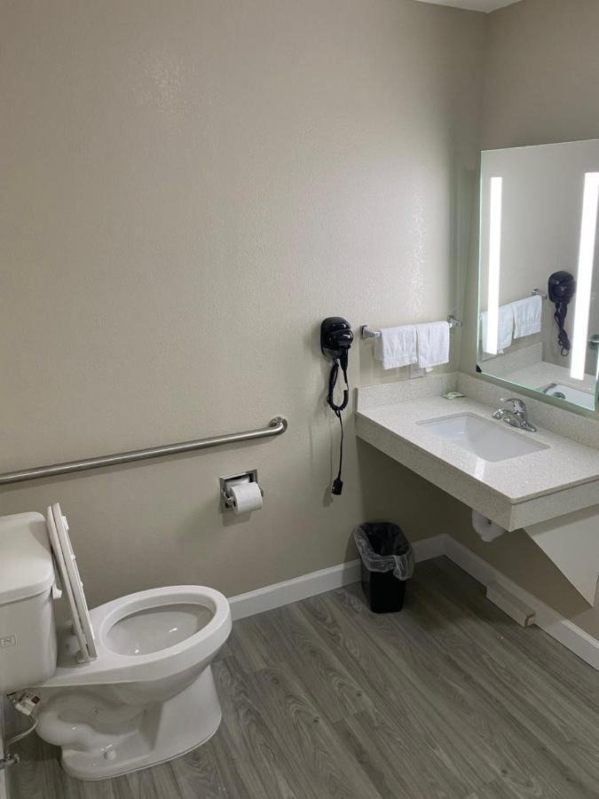 Hotel Desoto Olive Branch Esterno foto