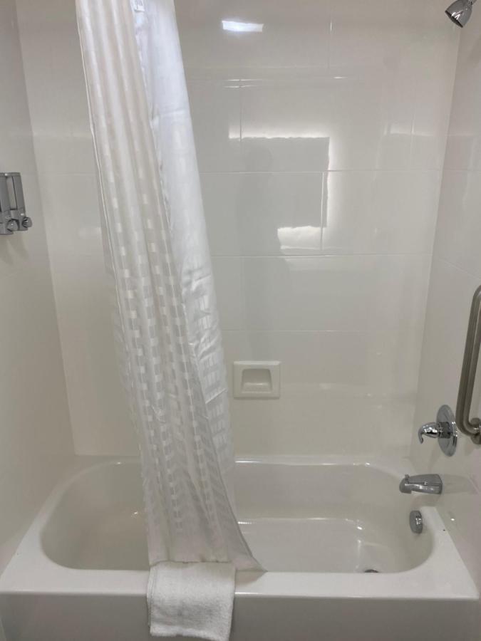 Hotel Desoto Olive Branch Esterno foto