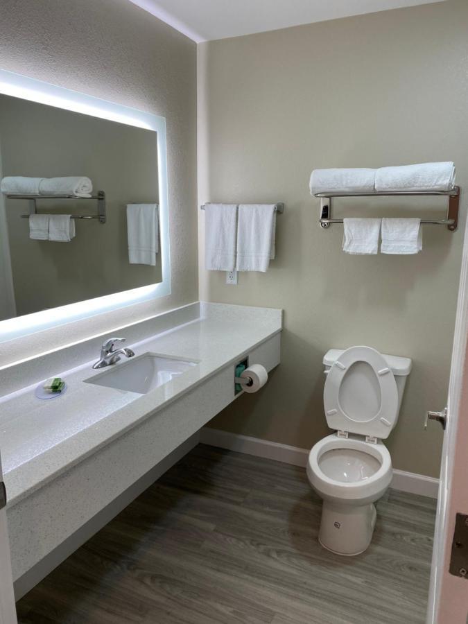 Hotel Desoto Olive Branch Esterno foto